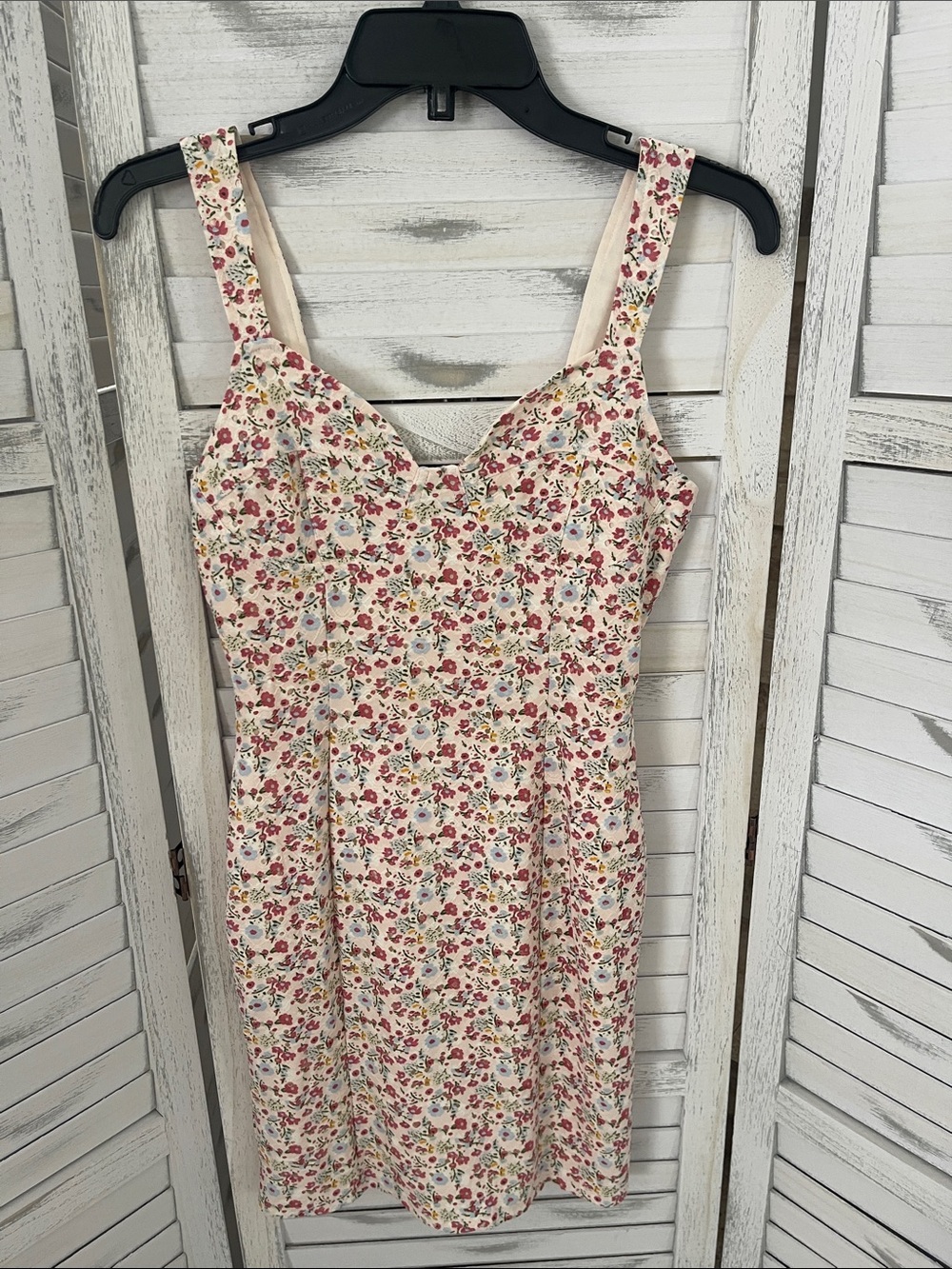 Floral Sweetheart Neckline Dress in Cream and Pink